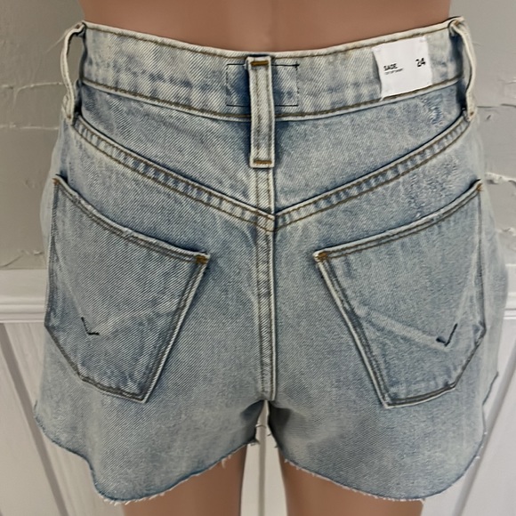 Hudson butterfly Jean shorts - Picture 4 of 7